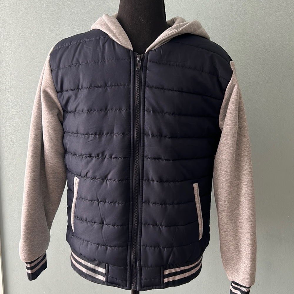 New with tags Light puffer coat